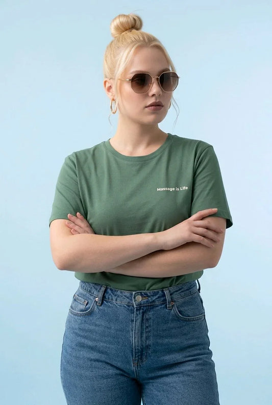 T-shirt vert bio Massage is Life, style lifestyle bien-être, col rond, manches courtes