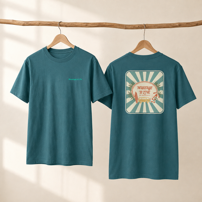 T-shirt bio Massage Is Life, dos imprimé rétro palmiers et van, devant discret logo, couleur vert d’eau