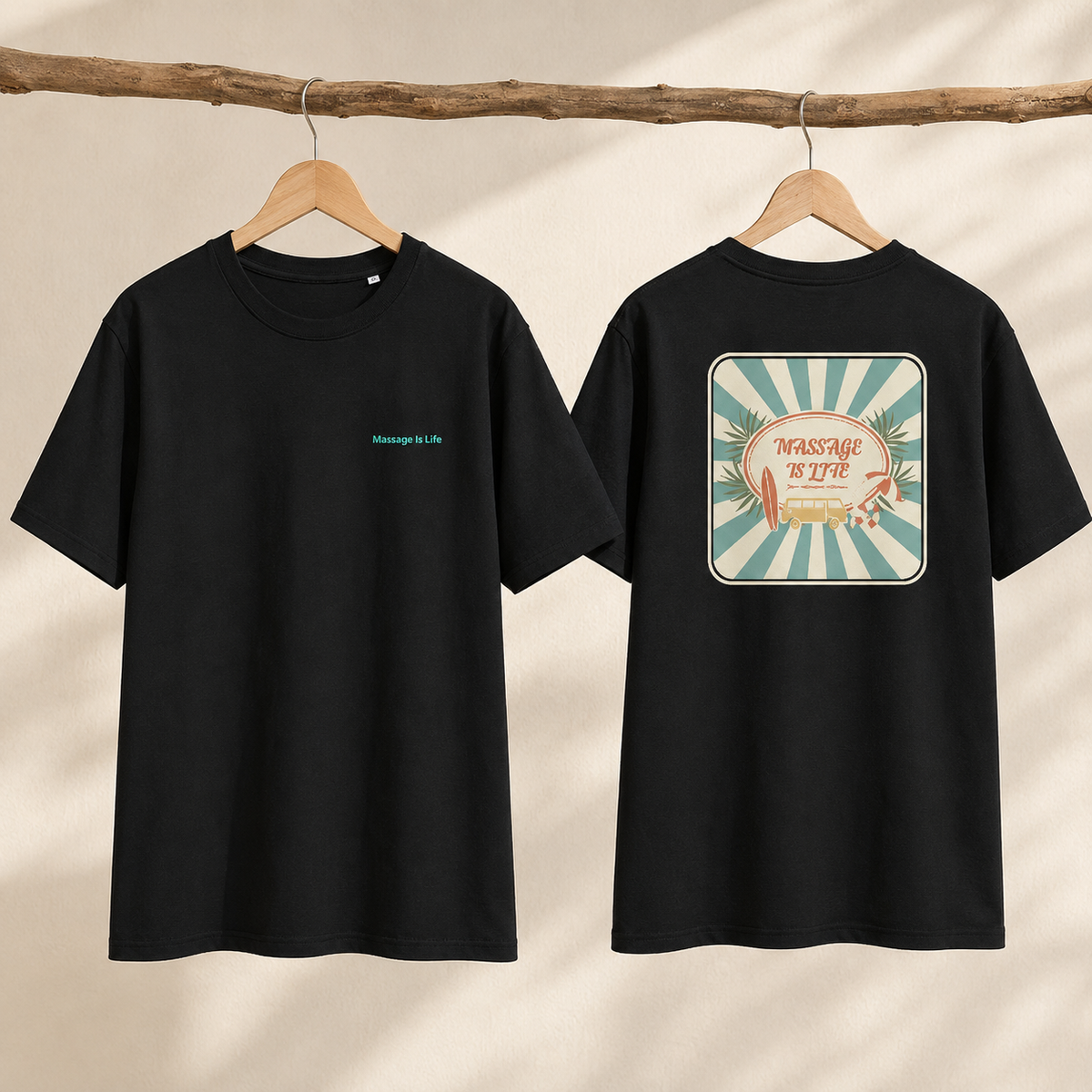 T-shirt noir bio Massage Is Life, dos imprimé vintage surf et palmiers, style bien-être et lifestyle