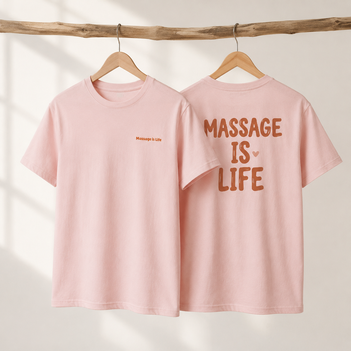 T-shirt rose bio Massage Is Life, design doux et lifestyle pour le bien-être