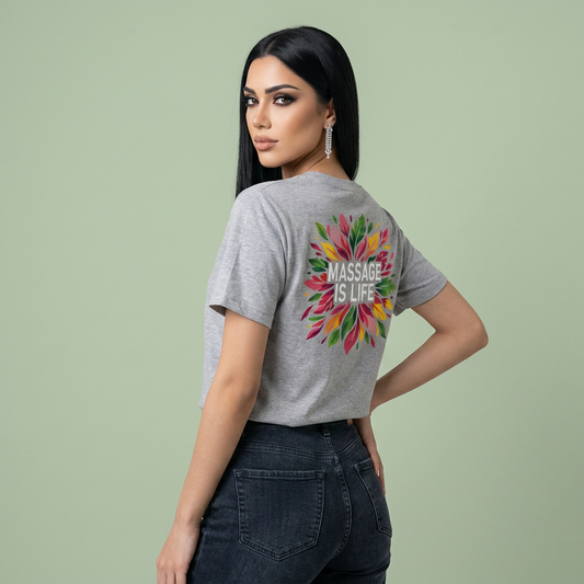 T-shirt gris bio Massage Is Life avec motif floral coloré, style doux et lifestyle