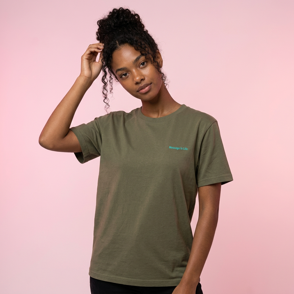T-shirt bio vert olive 'Massage Is Life' pour bien-être et lifestyle doux